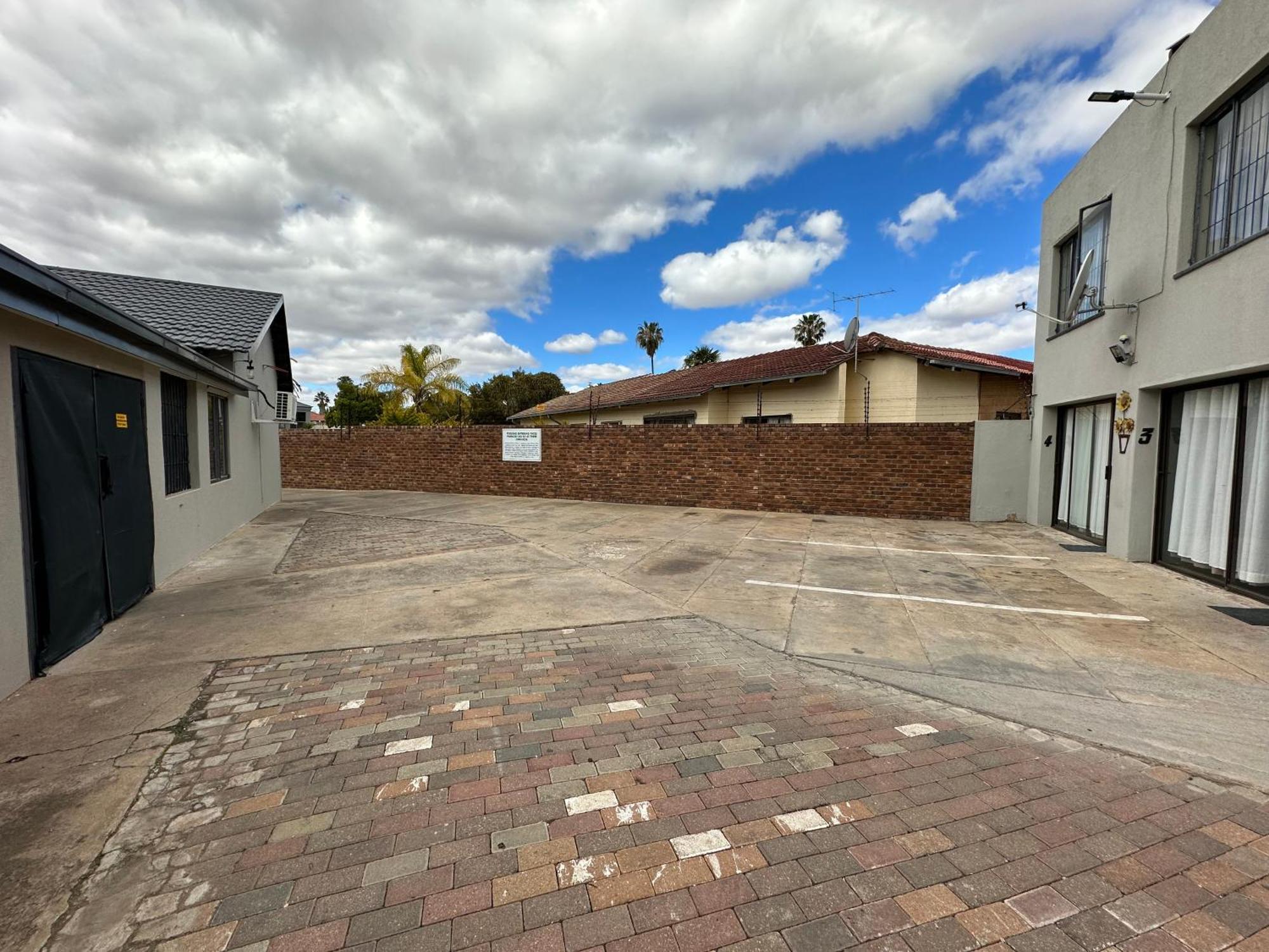 Favour Guest House Polokwane Exteriör bild