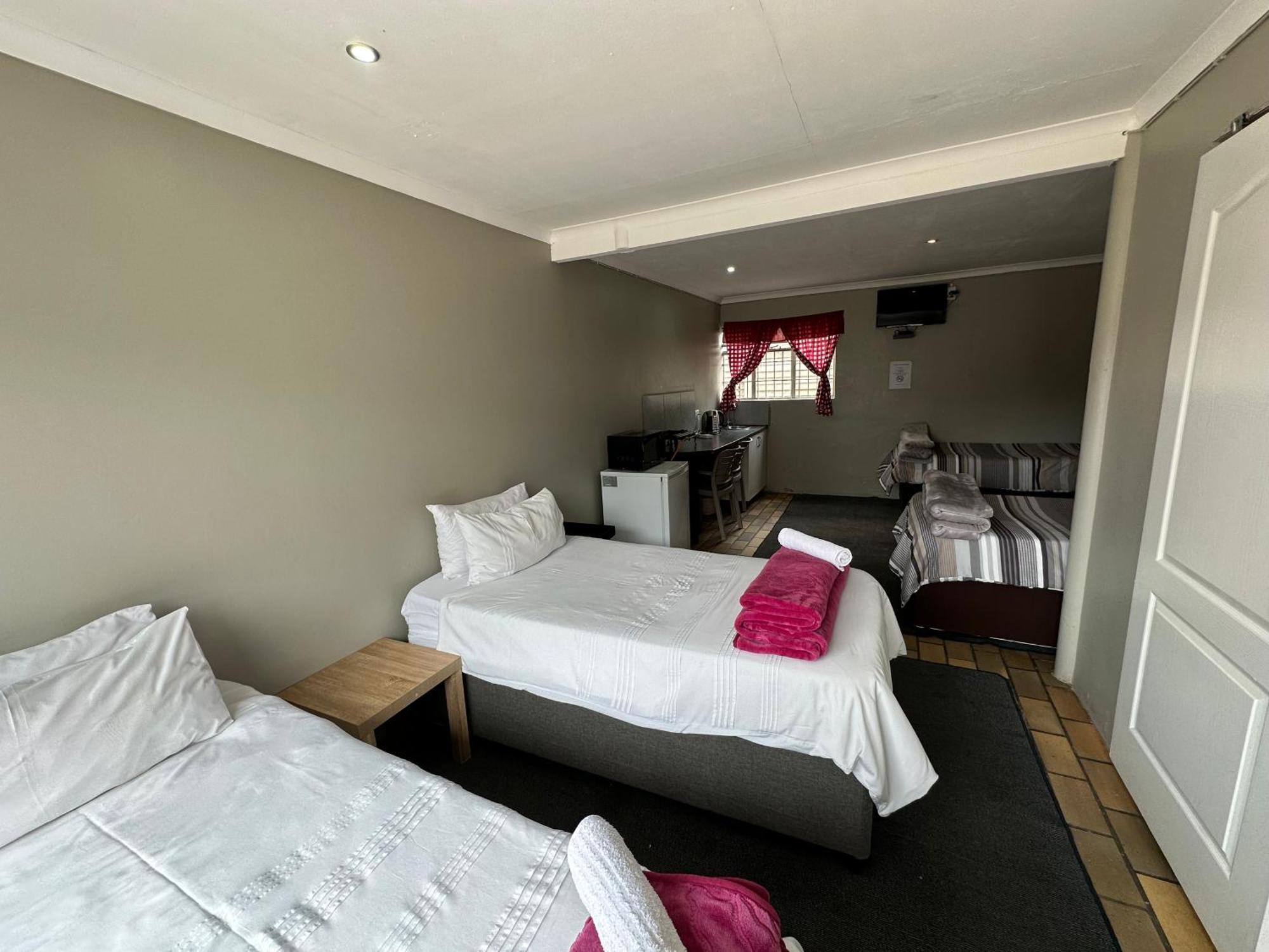 Favour Guest House Polokwane Exteriör bild